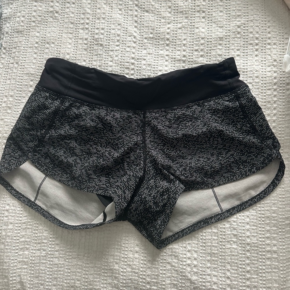 Lululemon black and white shorts
